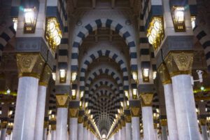 pillars-of-mosque-al-nabawi-of-medina